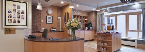 Signature Bentley House